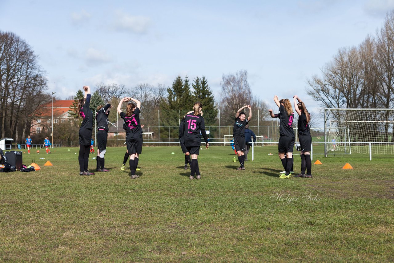 Bild 90 - C-Juniorinnen SV Steinhorst/Labenz - TSV Friedrichsberg-Busdorf : Ergebnis: 5:0